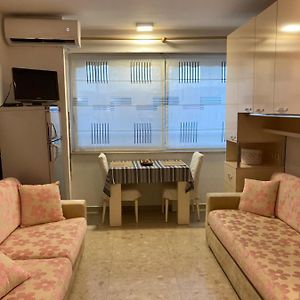 Studio met een King Size Bed